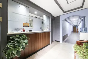 Hive Hotel - Image 2