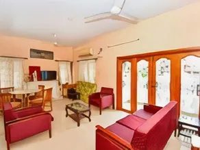 Red Carpet Residence - Image 2