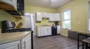 2 bedroom condo close to Boston and Cambridge with free parkings - Image 4