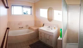 A202 Twinbeds room rental  share house - Image 2