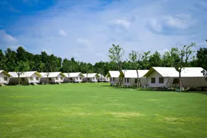 Camping on Niu Road - Image 4