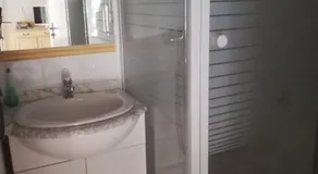 MARINES DU ROUSSILLON Villa en résidence avec piscine à 150 m de la plage v100 - Image 2