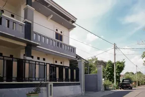 RedDoorz near RSUD Nganjuk - Image 3