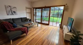 Spacious Private Room in Mckinnon 3 min to Train Station, Cafes and close to Monash Uni - Image 2
