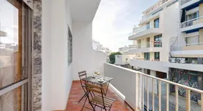 Charmante maison avec terrasse et jardin - Image 2