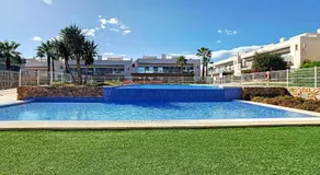 3077 Residencia AZAHAR GARDEN - Image 3
