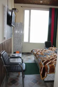 Hotel Sunrise Inn & Restaurant, Kanatal - Image 3
