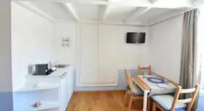 Douskos Guesthouse - Image 4