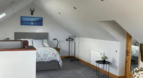 Studio Sleeps 2 -Private Hot Tub -Enclosed Garden - Image 2