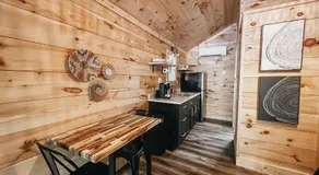 Cabin #4 Studio with Kitchenette - Image 4