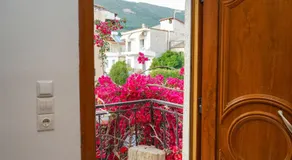 Bougainvillea Loft - Image 3