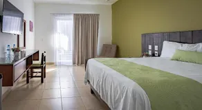 Imperla Hotel - Image 2