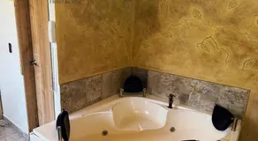 Hotel Casa Loma - Image 4