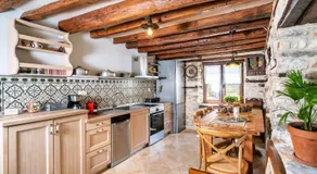 MAROYDA STONEHOUSE - Image 4