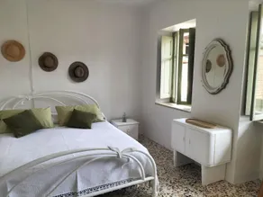 casa tra vigneti e boschi - Image 2