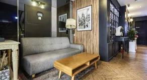 Film Hotel - Image 4