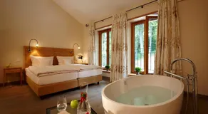 Hotel La Villa - Image 2