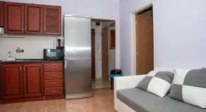 LOVELY ONE BEDROOM APARTMENT - Image 2