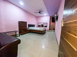 Hotel Selfie Dhaba By WB Inn - Image 3