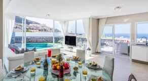 LUXURY WHITE VILLA with sea view, heated pool - Image 3