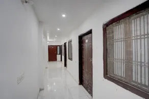 SPOT ON S S Hotel - Image 2