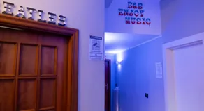B&B enjoy music - Image 2