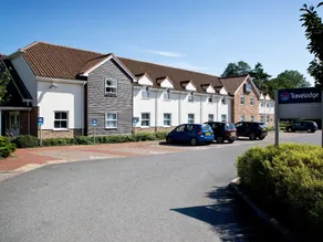 Travelodge Arundel Fontwell - Image 4