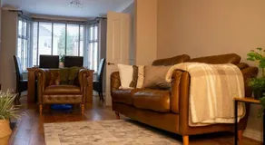 3 BR House BHX HS2 Contractor Solihull FREE Parking - Image 5