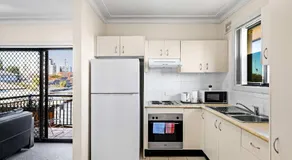 Comfy 2BR Base in Auburn - Easy Access Everywhere - Image 5