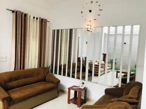 White Square Home-stay - Image 2