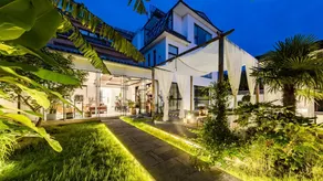 Floral Lux Hotel· YunGuGuiShu Designer Hotel (Dali Ancient City Branch) - Image 2