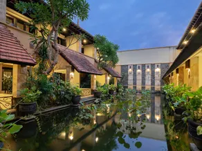 Lotus Garden Hotel by Waringin Hospitality - Image 2