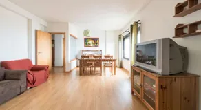Lovely 3 bedroom for the Perfect stay in Lisbon - Image 2