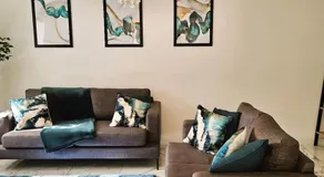 BSE Homes & Properties Ltd 4-Bedroom Home, Harlow , with Parking sleeps 6 - Image 4