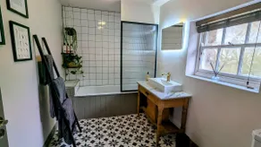 Maple Cottage, Stylish Holiday Home for 6 Near the Lake District - Image 5