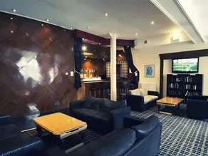 Alexander Thomson Hotel - Image 3