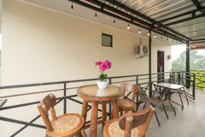 RedDoorz Plus near Jungeland Sentul - Image 3