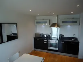 Gateway Serviced Apartments - Image 3