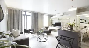 The Hyde All Suite Hotel - Image 2