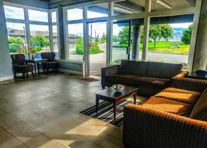 HOWARD JOHNSON INN KAMLOOPS - Image 3