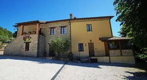 Agriturismo La Valle dei Fiori di Bellucci Rosanna - Image 5