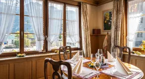 Hotel Weisses Kreuz - Image 2