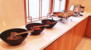 Uneed Hotel - Image 5