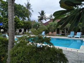 Surfers Beachfront Lombok - Image 2