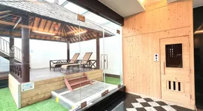 Orient Luxury Villa Motel - Image 4