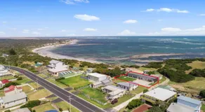 Luxury Apartments and Motel Rooms - Free Wifi - Close To Beach - Image 5