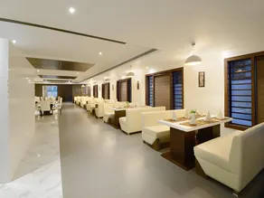 Hotel The Taj Vilas - Image 3