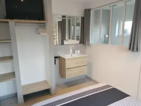 4 min Orléans 
maisonnette 
jardin
parking
privé - Image 2