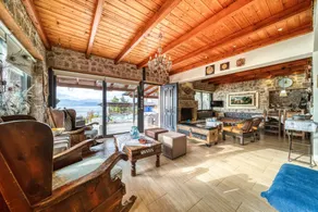Lovely 4-bed Villa in Kamena - Image 3