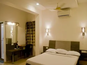 Hotel Maniam Classic - West Wing - Image 5